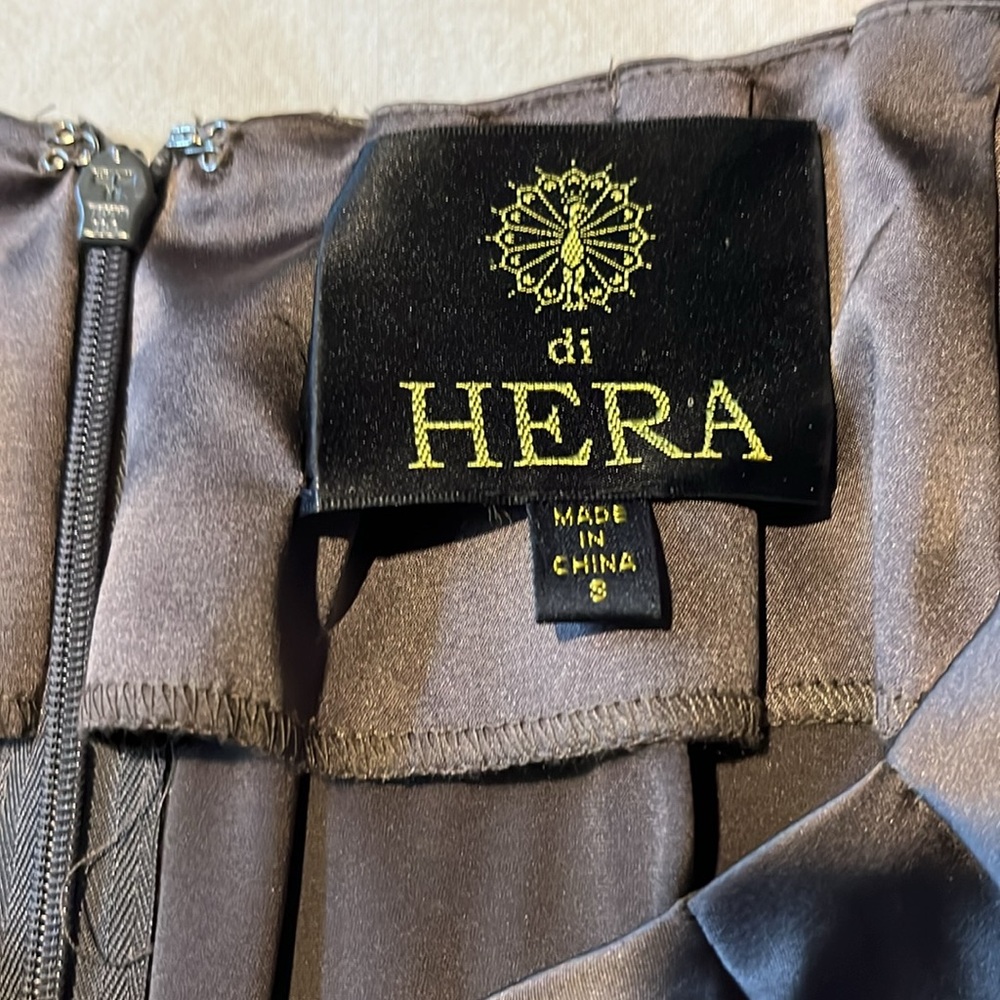 Hera Collection Dress - Picture 3 of 3